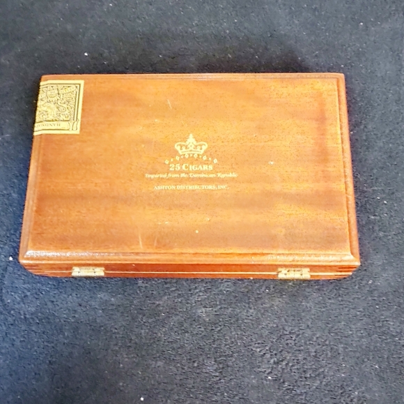 Ashton Prism empty cigar box - Picture 3 of 3
